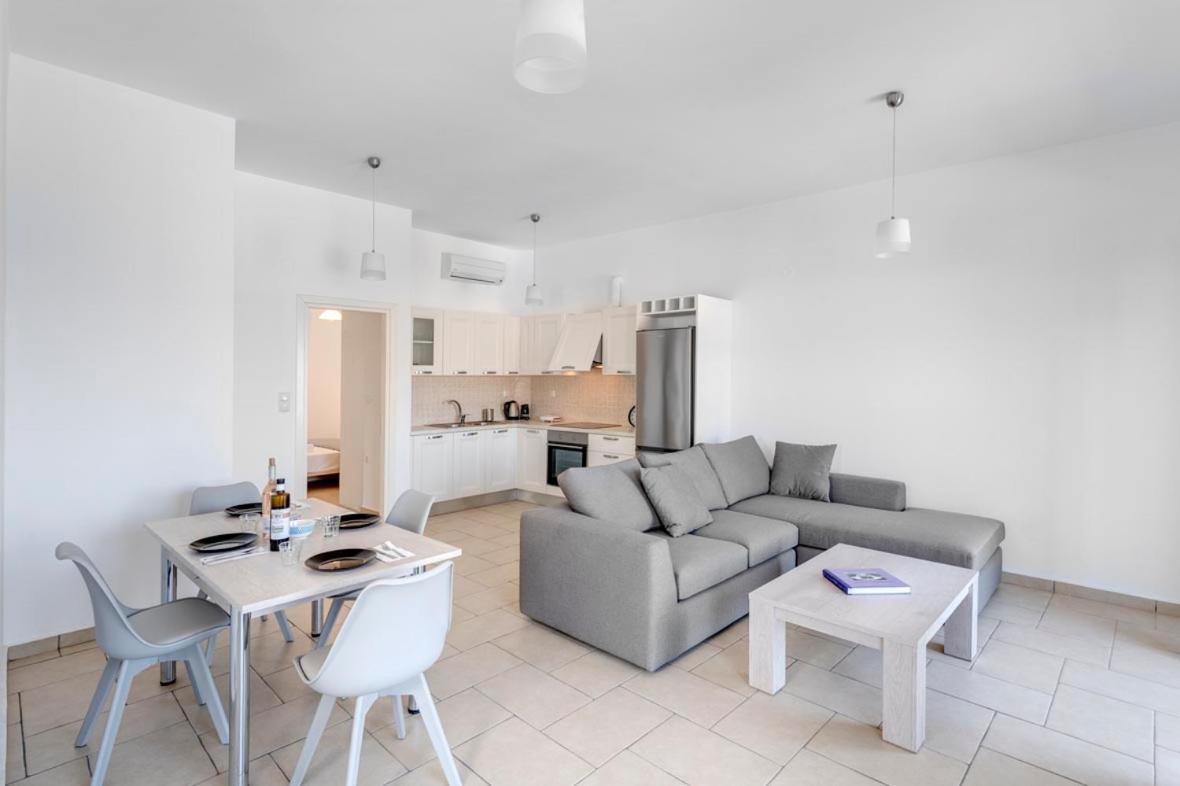Waterview Apartments Kini Extérieur photo