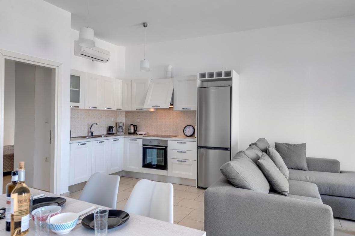 Waterview Apartments Kini Extérieur photo